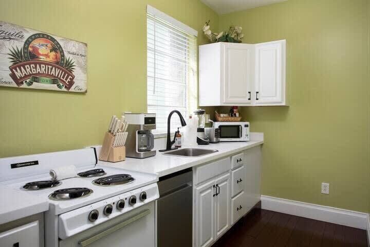 Little Palm suite kitchen