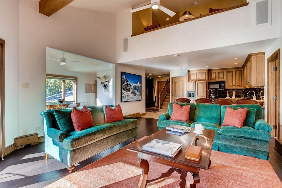 Condo, Multiple Beds (Westwind 404 3BD 3BA Platinum Condo i) | Living room | TV