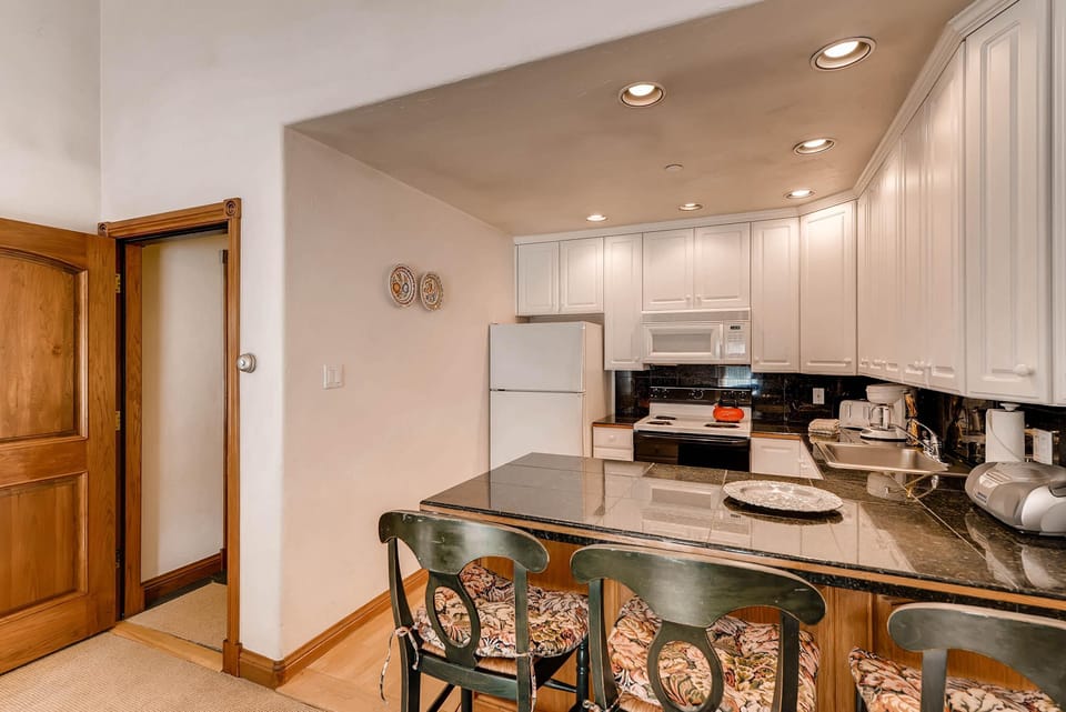 Condo, 1 King Bed with Sofa bed (Westwind 406 2BD 2BA Diamond Condo in) | Private kitchen