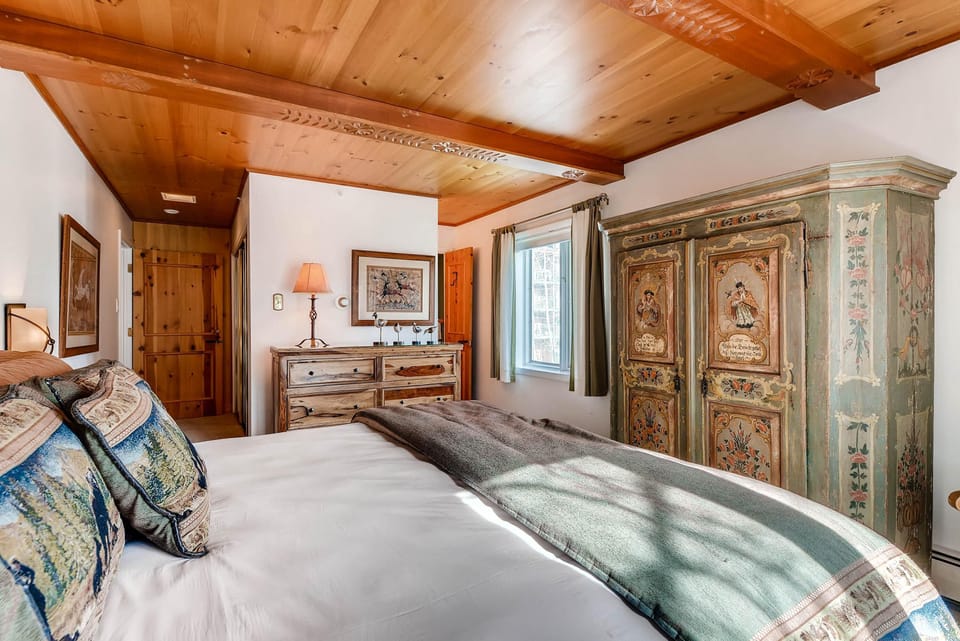 Westwind 205 3BD 3BA Diamond Condo in Lionshead Village Apartment in Vail