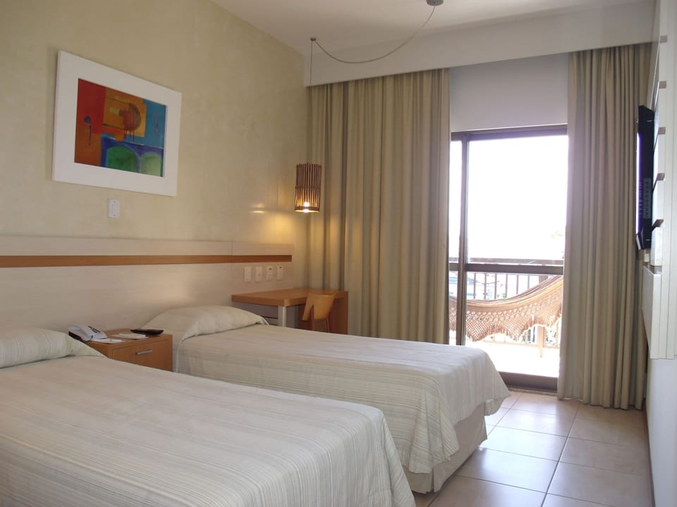 Apartamento Executivo | In-room safe, bed sheets