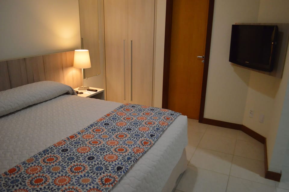 In-room safe, free WiFi, bed sheets