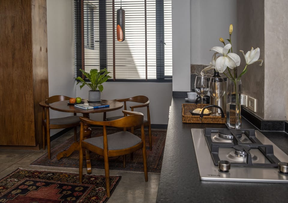 Loft 2 Matisse | Private kitchenette | Mini-fridge, microwave, stovetop, espresso maker