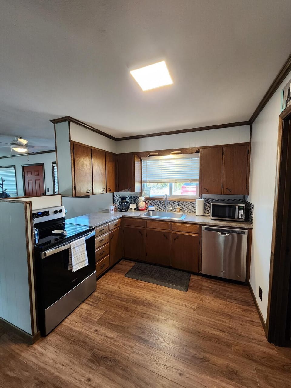 Fully equipped kitchen.