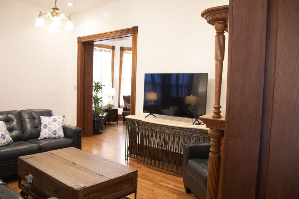 Living room image 5