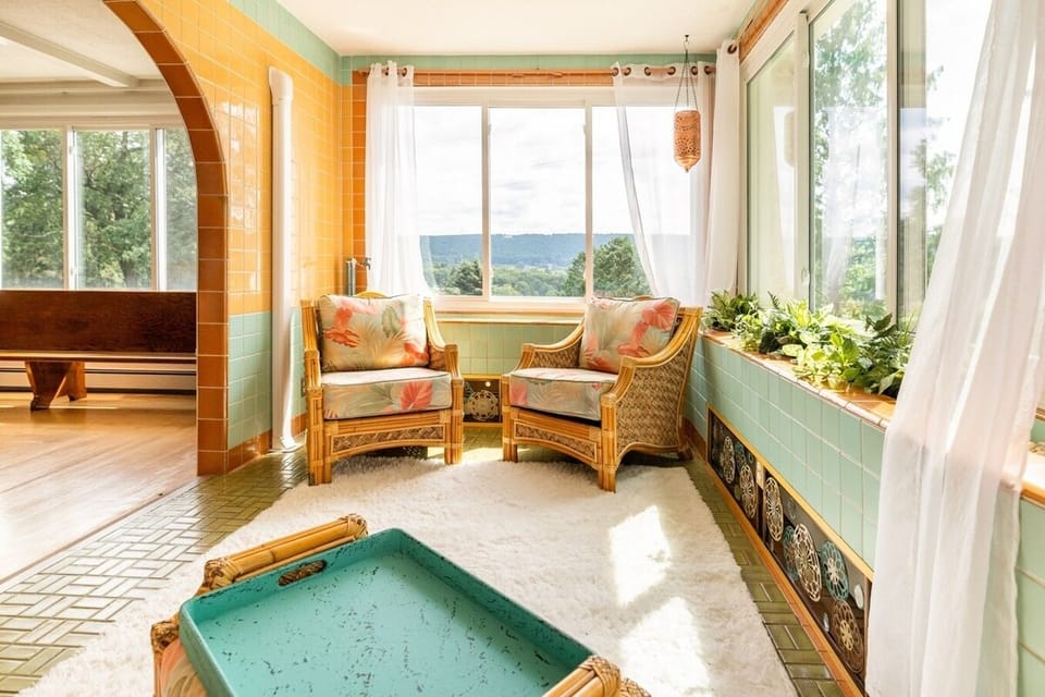 Sunroom. Tiled by famous artist who completed the Holland Tunnel. Stunning mountain and valley views. Perfect place for morning coffee.
