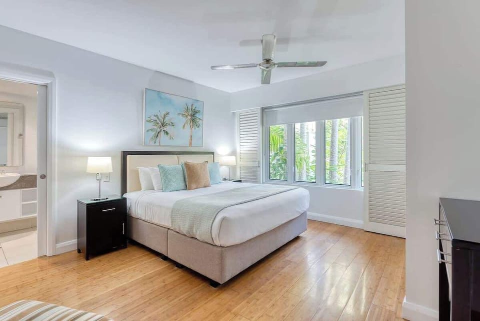 The second bedroom comes with a queen-size bed. It is beautiful and cosy offering access to an ensuite bathroom. 
