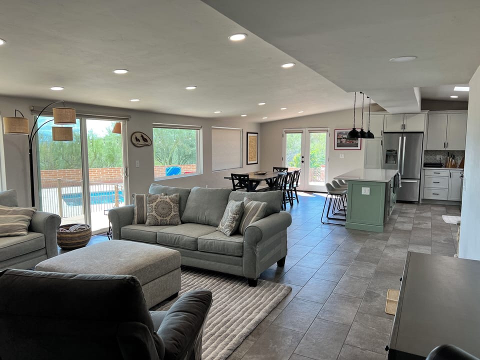 Open floor plan is great for entertaining
