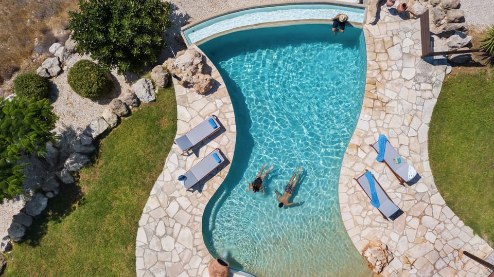 Infinity pool