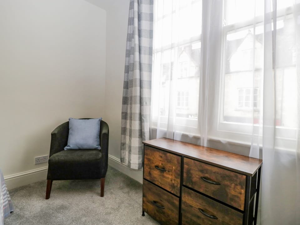 3 bedrooms, individually decorated, individually furnished, free WiFi