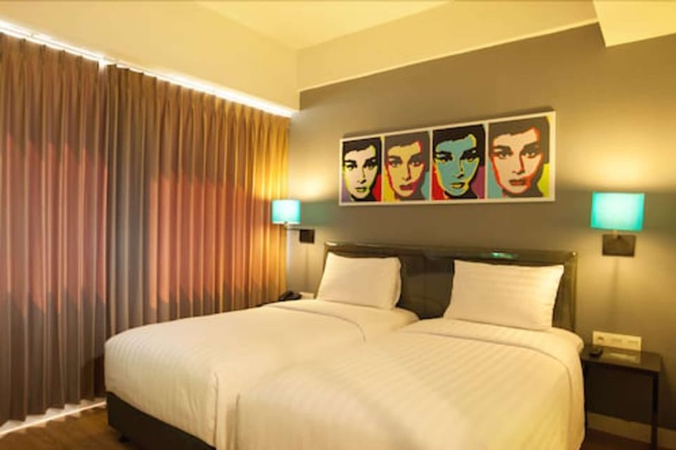 Superior Room | In-room safe, soundproofing, WiFi (free), bed sheets