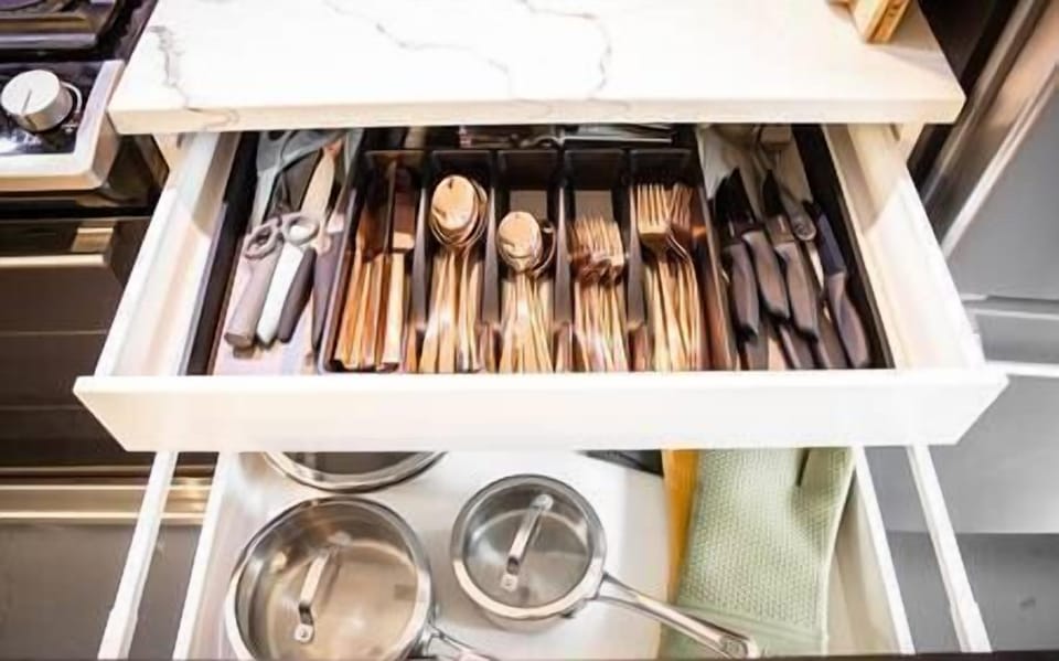 Homes comes complete with kitchen and dining essentials