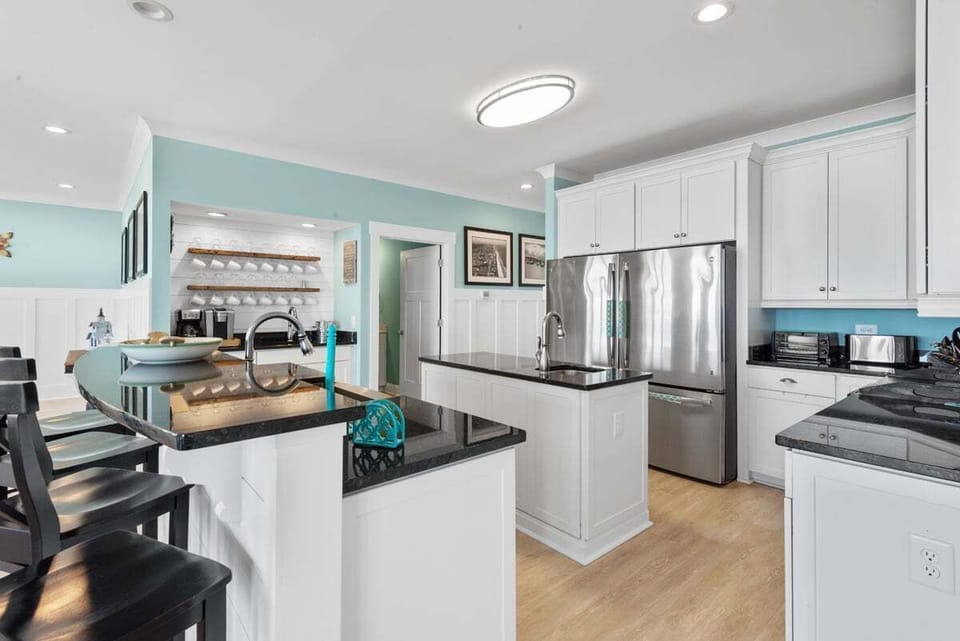 Plenty of room for helpers… and taste-testers. Cook for the crew without the chaos.