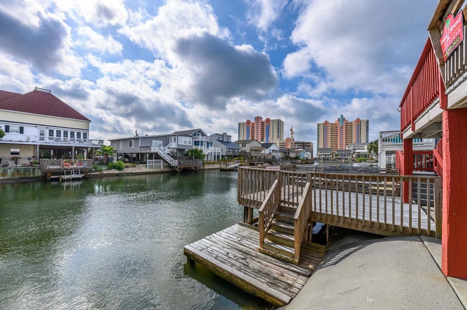 Fish right off the back deck and enjoy one of Carolina Roost’s best outdoor features.