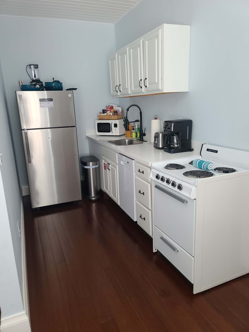 Key West suite kitchen