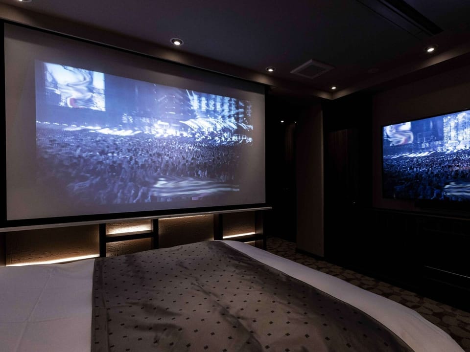 ・[King double room with karaoke] All-you-can-sing with the latest karaoke without worrying about time!