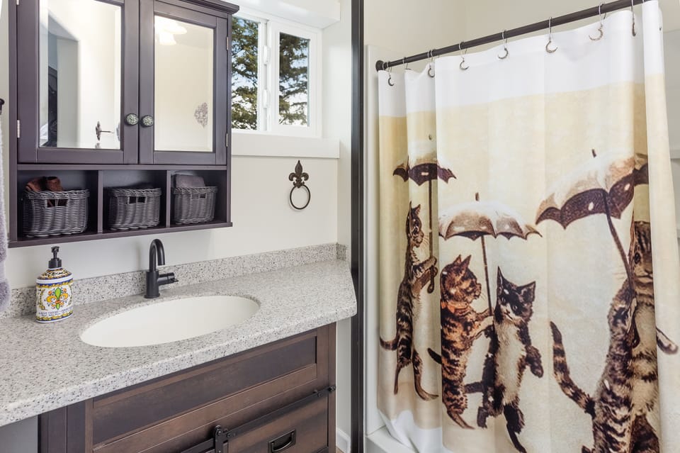 Primary bedroom bath