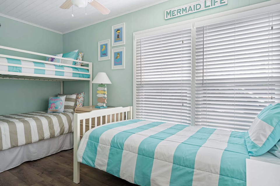 Coastal Condo Close to Beach & Entertainment Apartment in Henlopen Acres