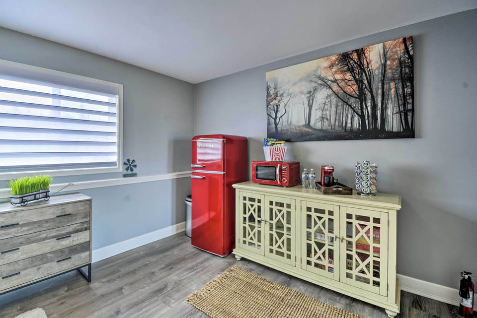 Kitchenette | Keurig & K-Cups
