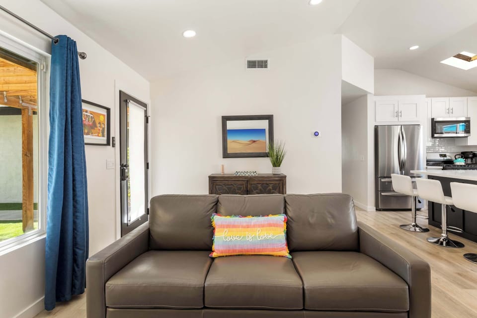 House, Multiple Beds, Pool Access, Mountain View (Desert Hideaway) | Living area | 50-inch flat-screen TV with digital channels
