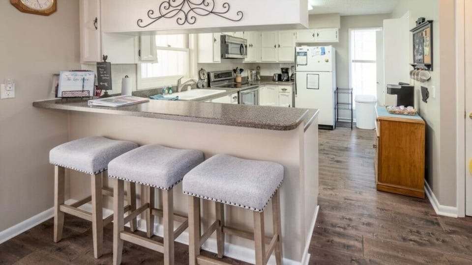 Kitchen Counter Seating