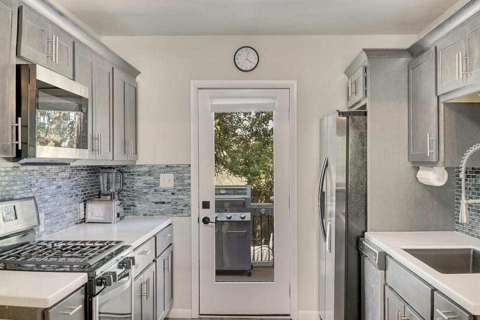 ★Fully equipped kitchen with stainless steel appliances★ 