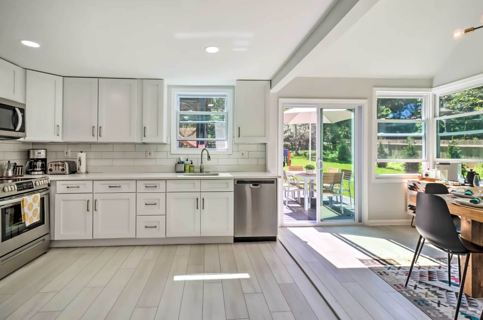 Kitchen | Complimentary Spices | Toaster | Blender | Dishwasher