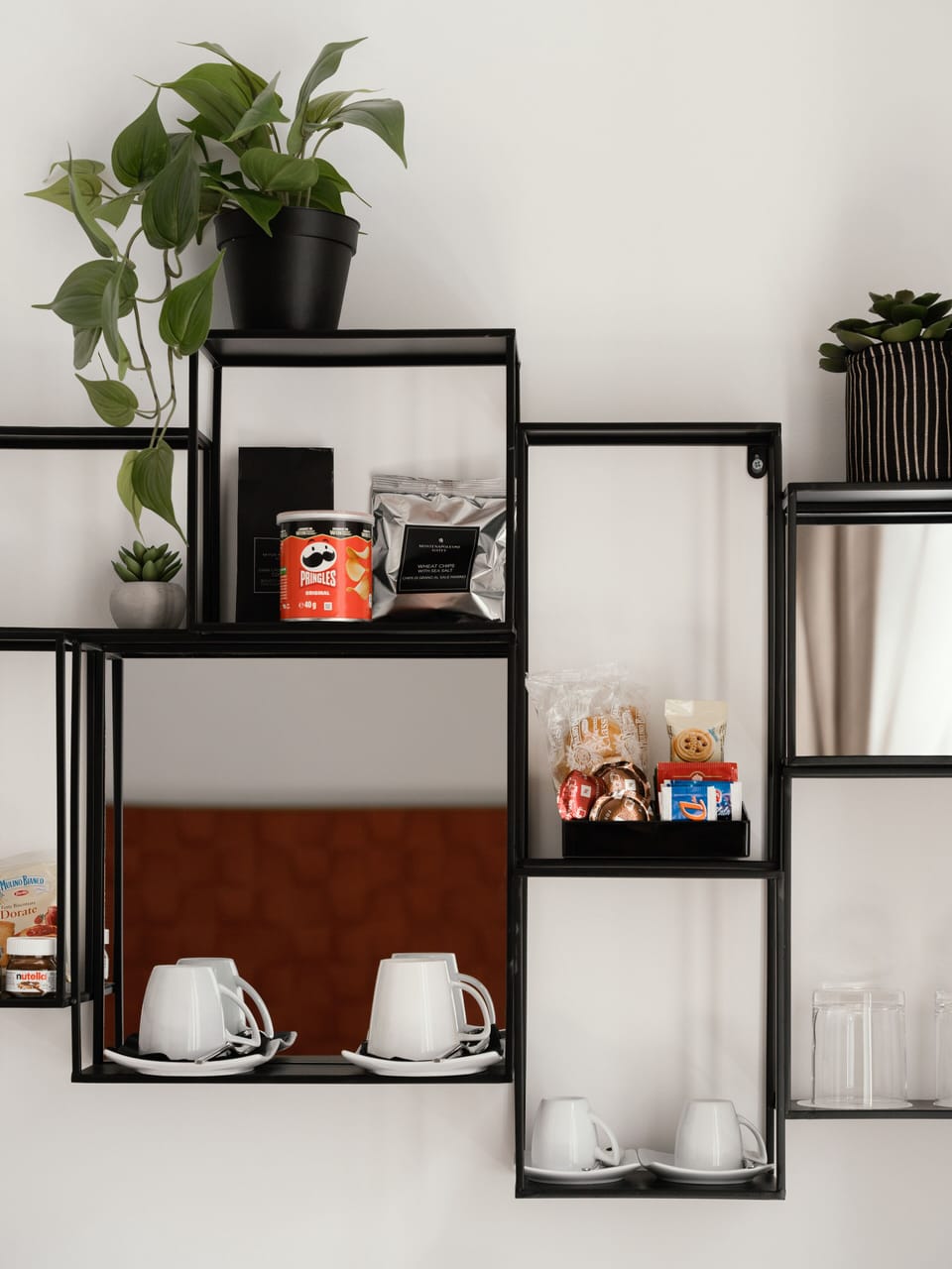 Double Room, Hot Tub | Minibar, in-room safe, desk, soundproofing