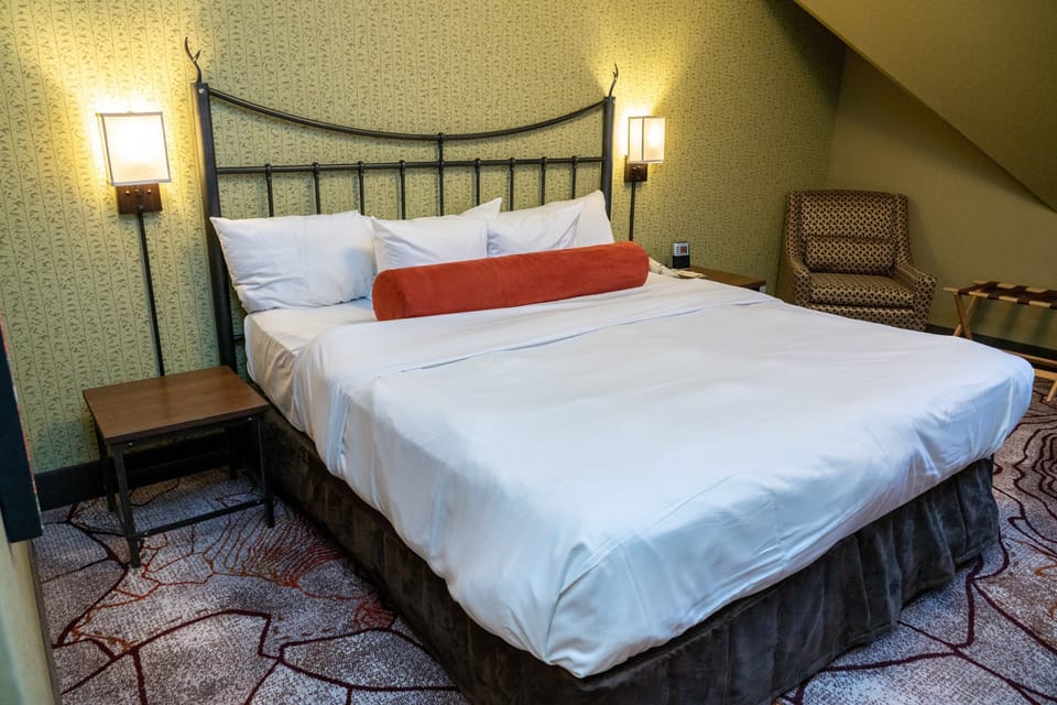 Featuring luxurious bedding, this bed ensure that you get a good night's sleep!