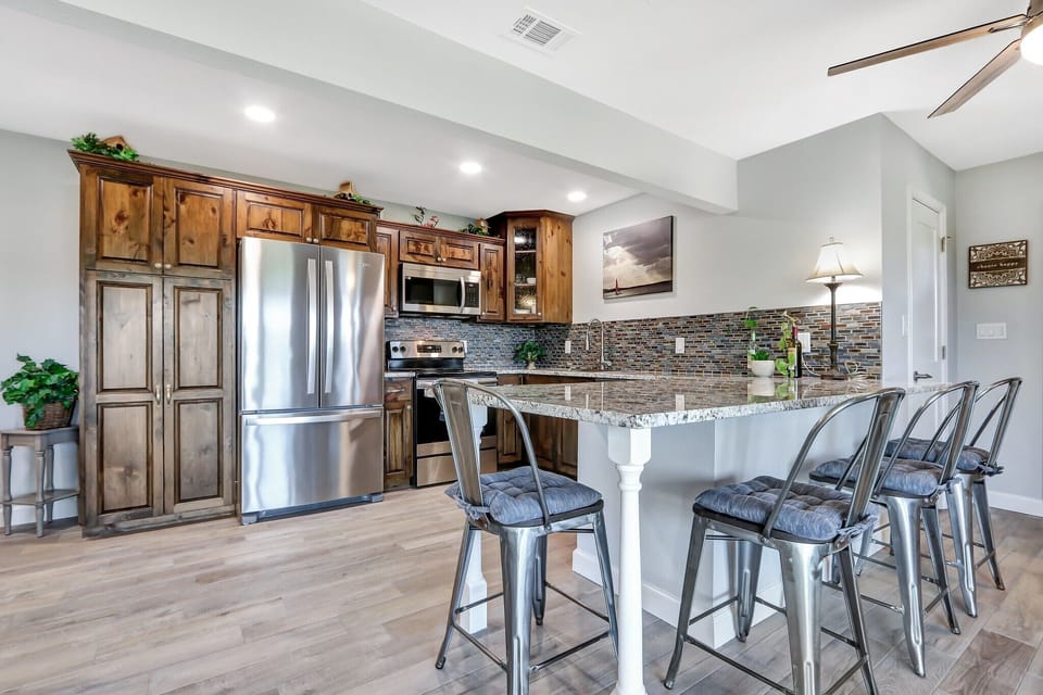Full kitchen with bar seating