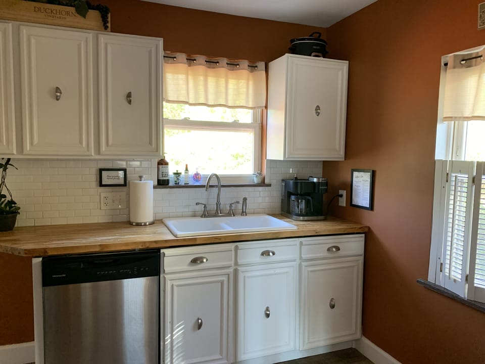 Great natural lighting in kitchen