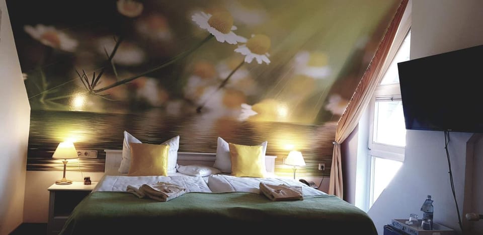 Desk, blackout drapes, free WiFi, bed sheets
