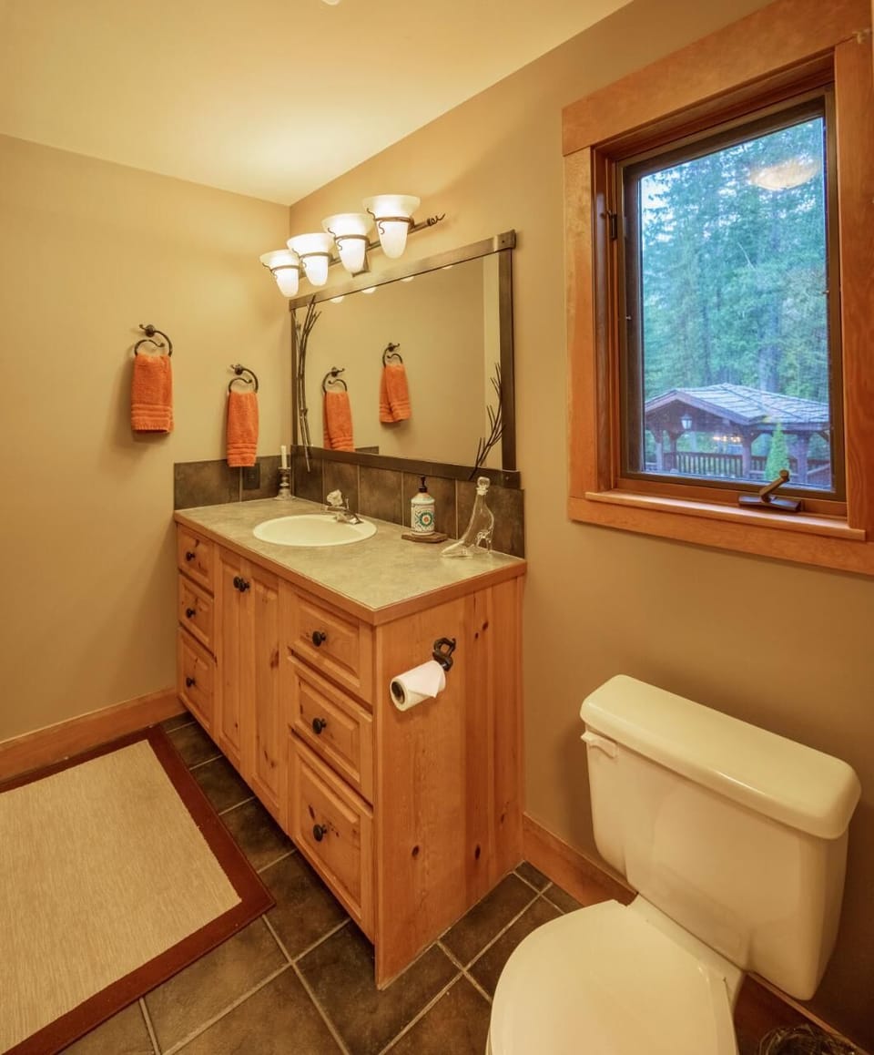 Primary Bedroom Ensuite