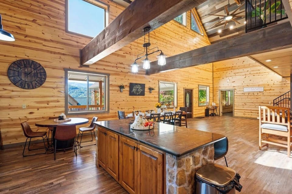 Open concept floor plan.