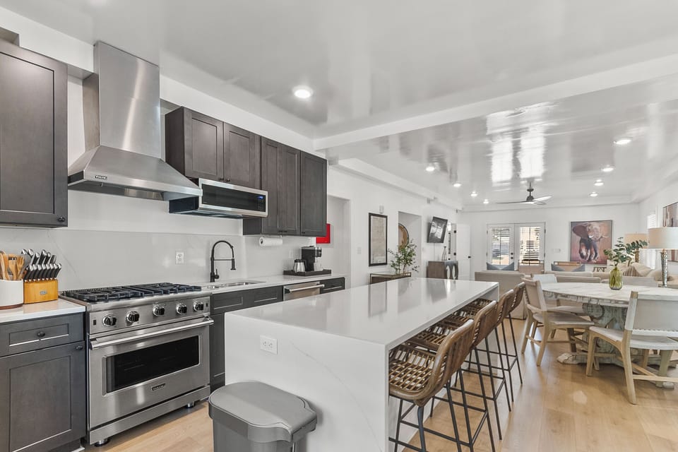 Kitchen with Viking Appliances