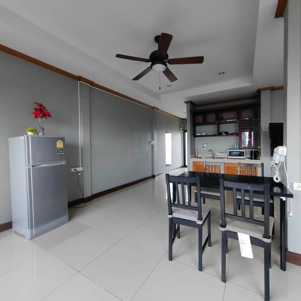 Family Triple Room, Multiple Beds | Premium bedding, pillowtop beds, blackout drapes, free WiFi