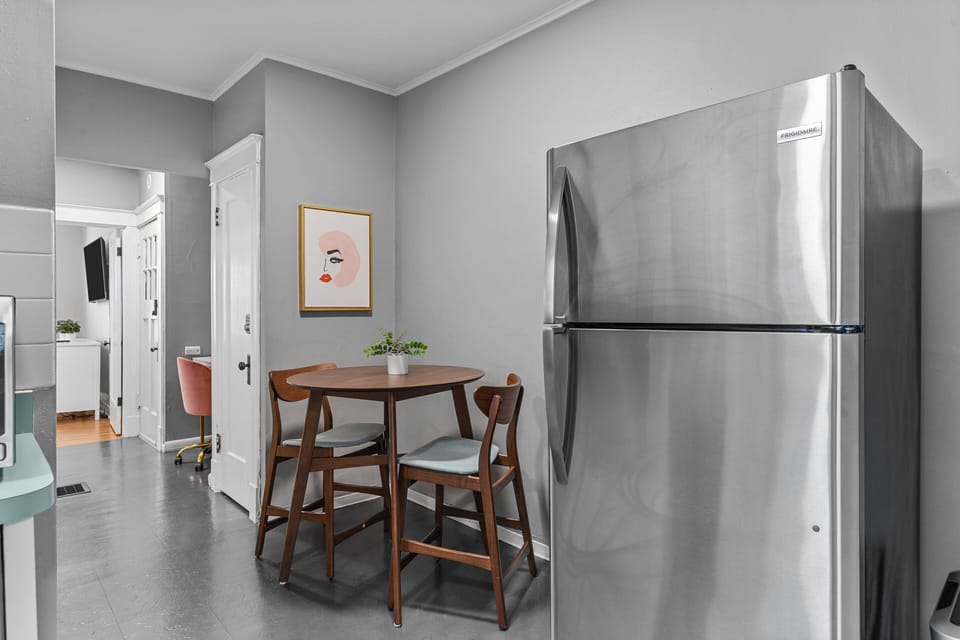 Additional Dining Area