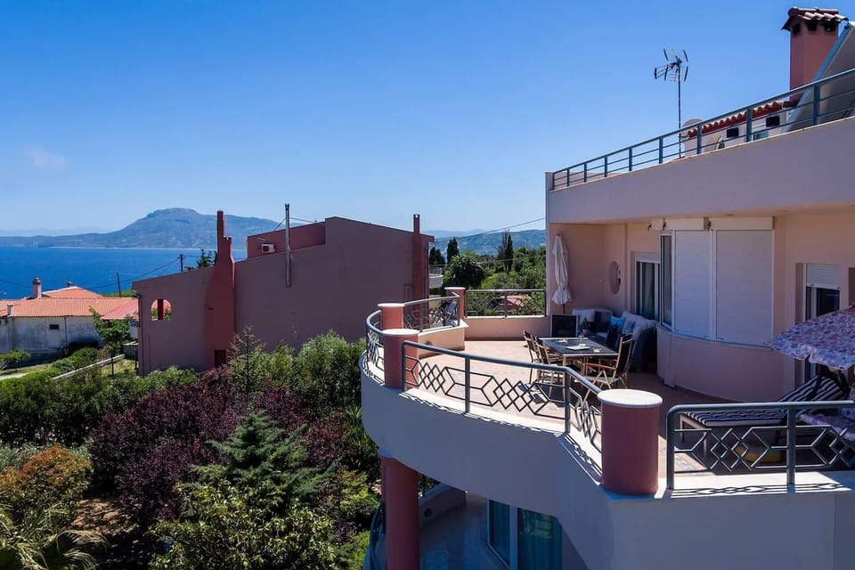 Villa | Balcony