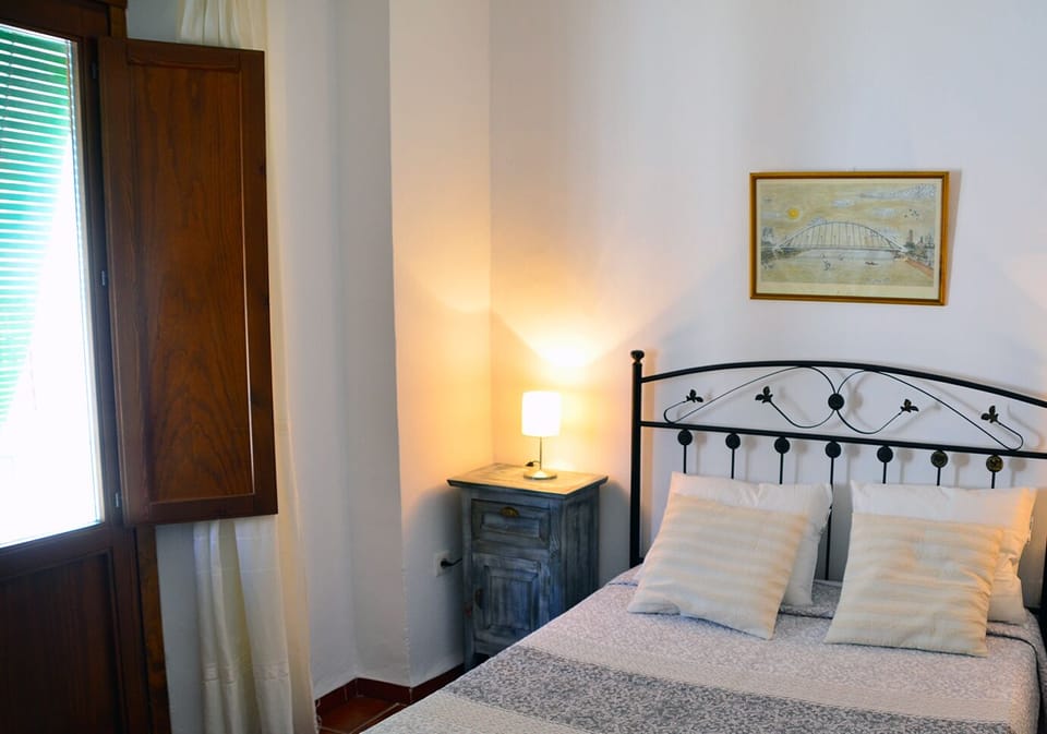Comfort Double or Twin Room | Down comforters, iron/ironing board, free cribs/infant beds, travel crib