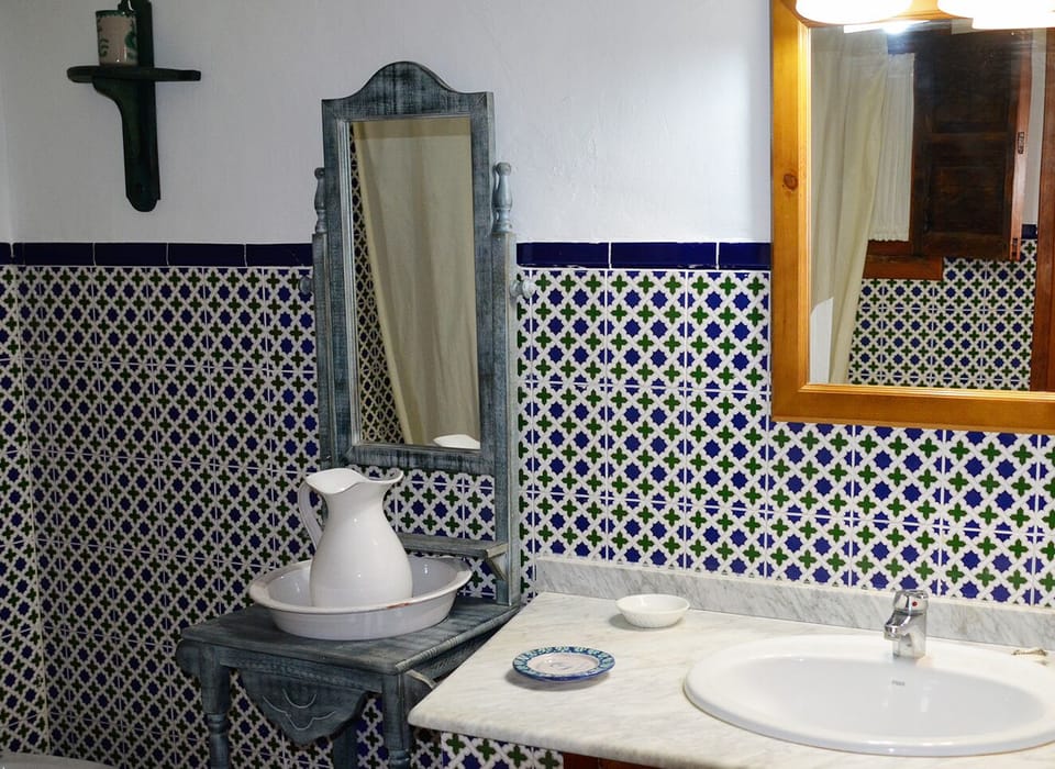Comfort Double or Twin Room | Bathroom | Bathtub, bidet, towels, soap