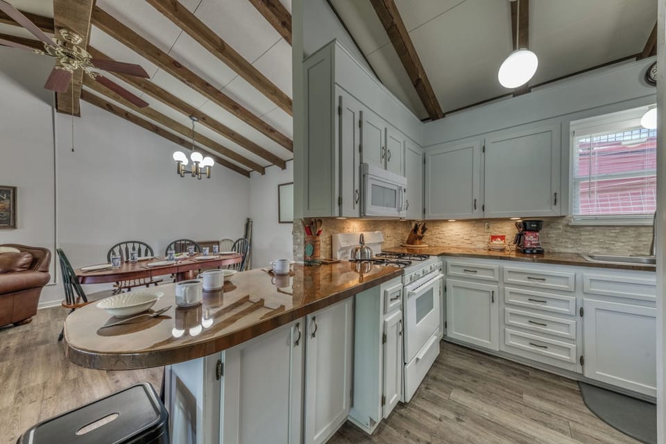 House (3 Bedrooms) | Property amenity