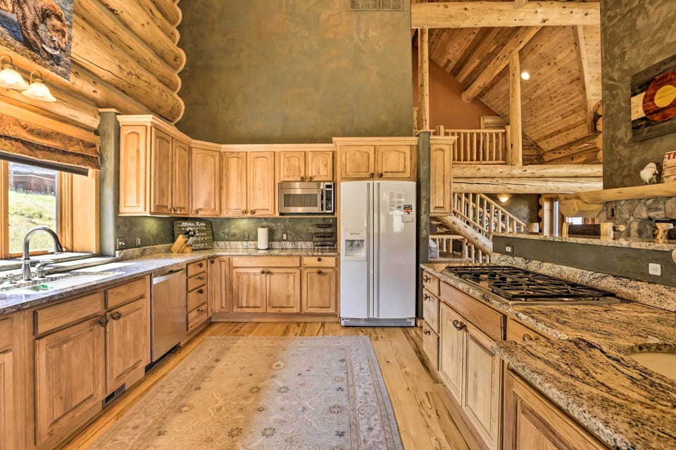 Dishwasher | Fridge | Gas Cooktop | Double Oven | Microwave