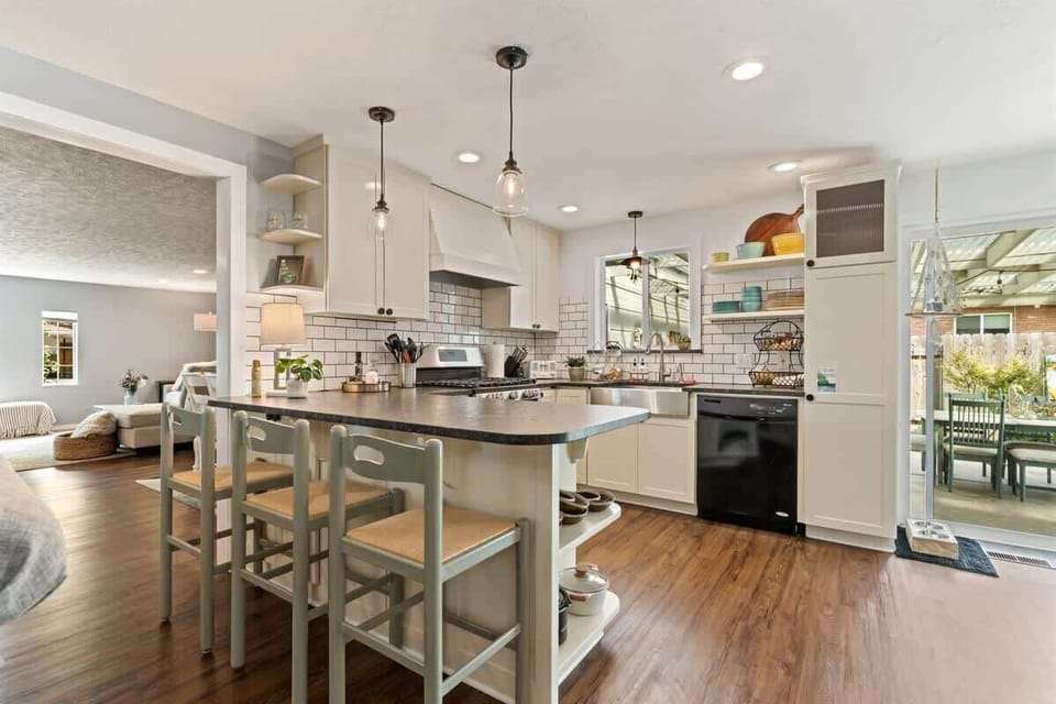 Breakfast Bar