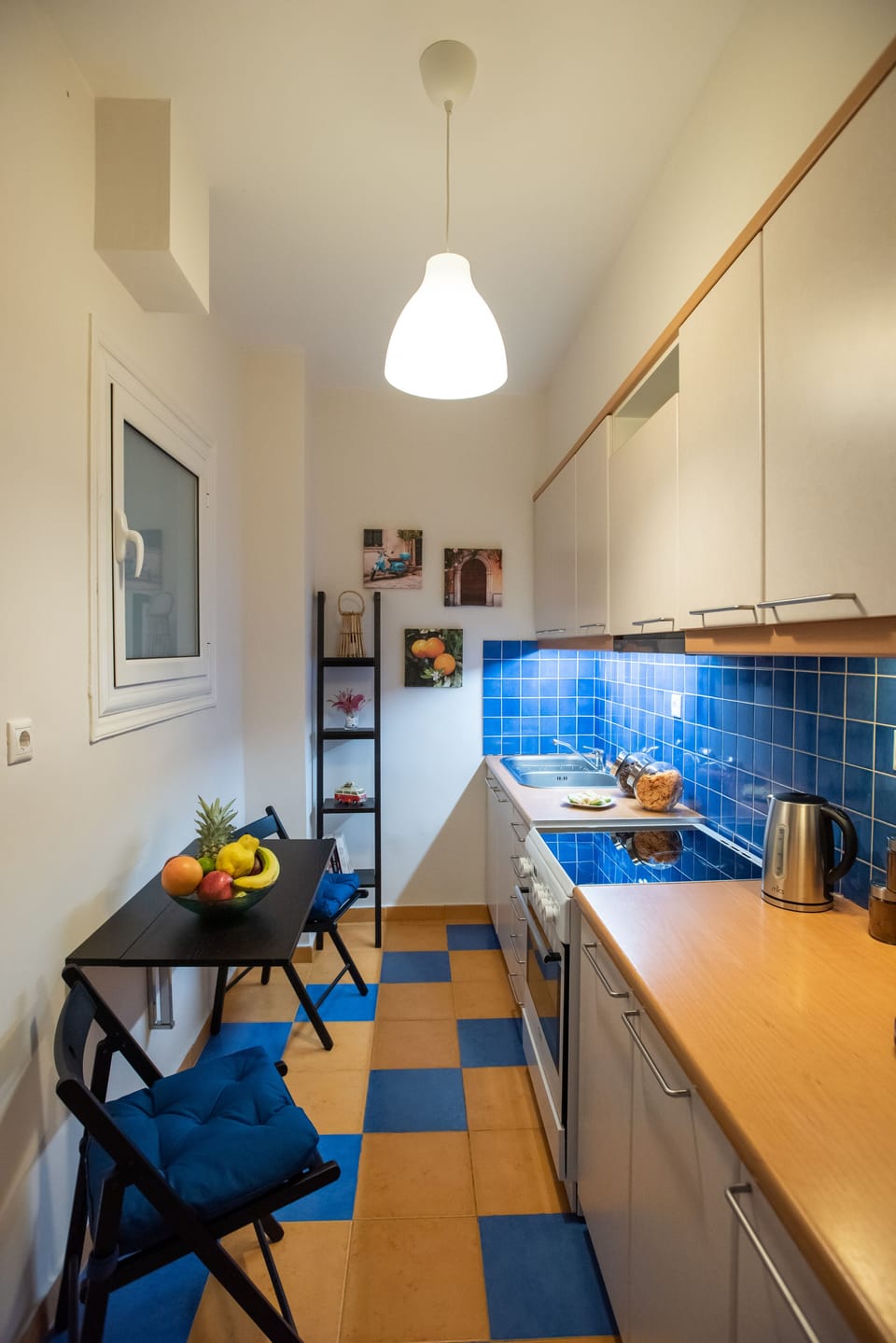 Comfort Apartment | Private kitchen | Full-size fridge, microwave, oven, stovetop