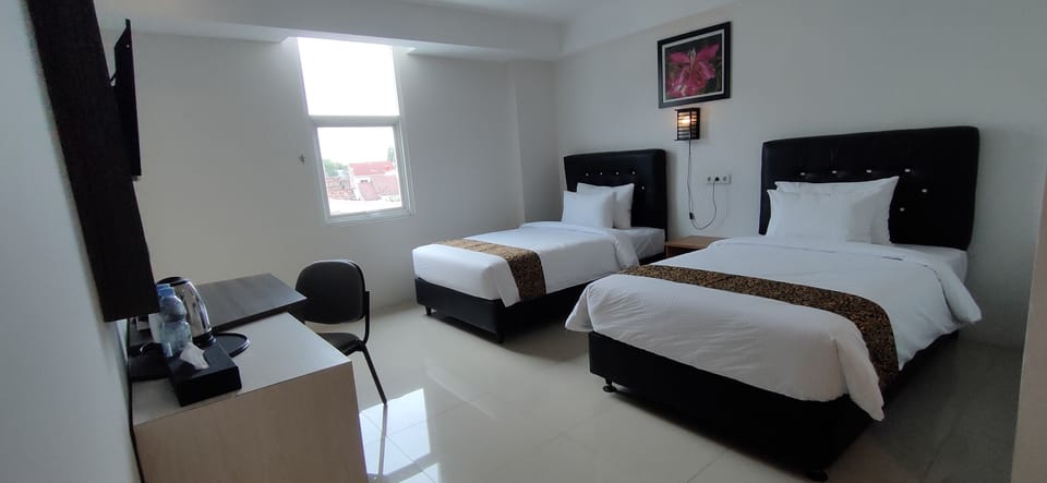Superior Room | Desk, free WiFi, bed sheets