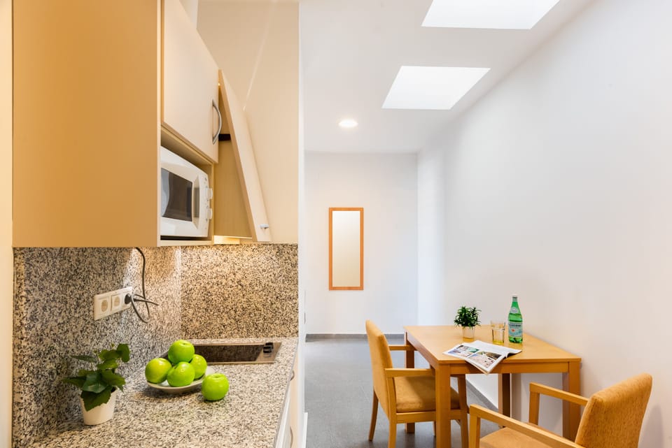 Standard Double Room | Desk, free WiFi