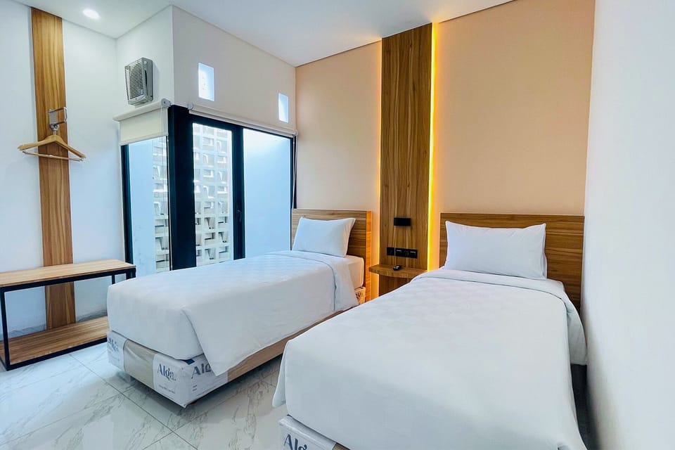 Studio Twin | Desk, free WiFi, bed sheets