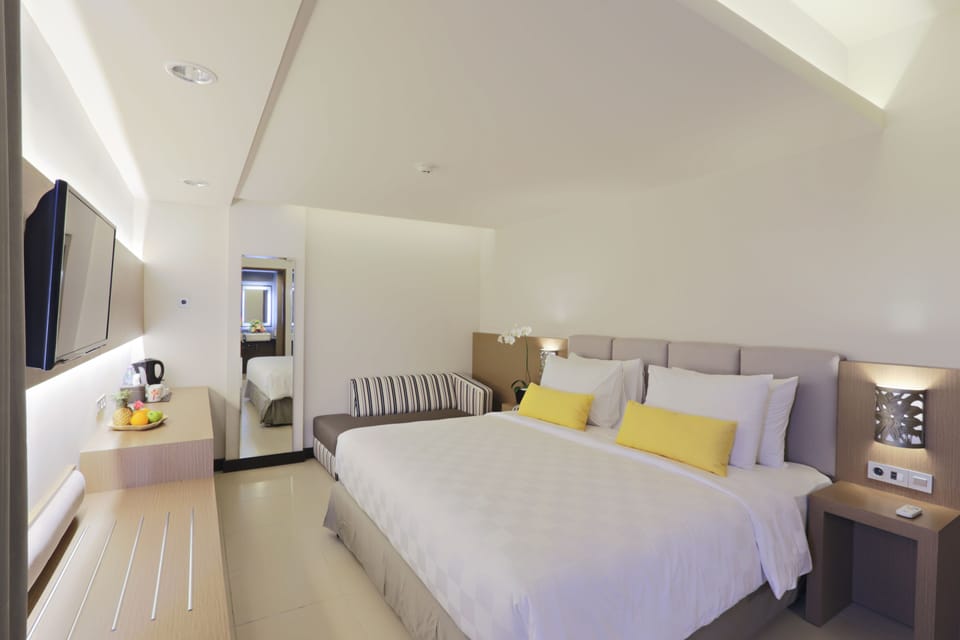 In-room safe, desk, soundproofing, iron/ironing board