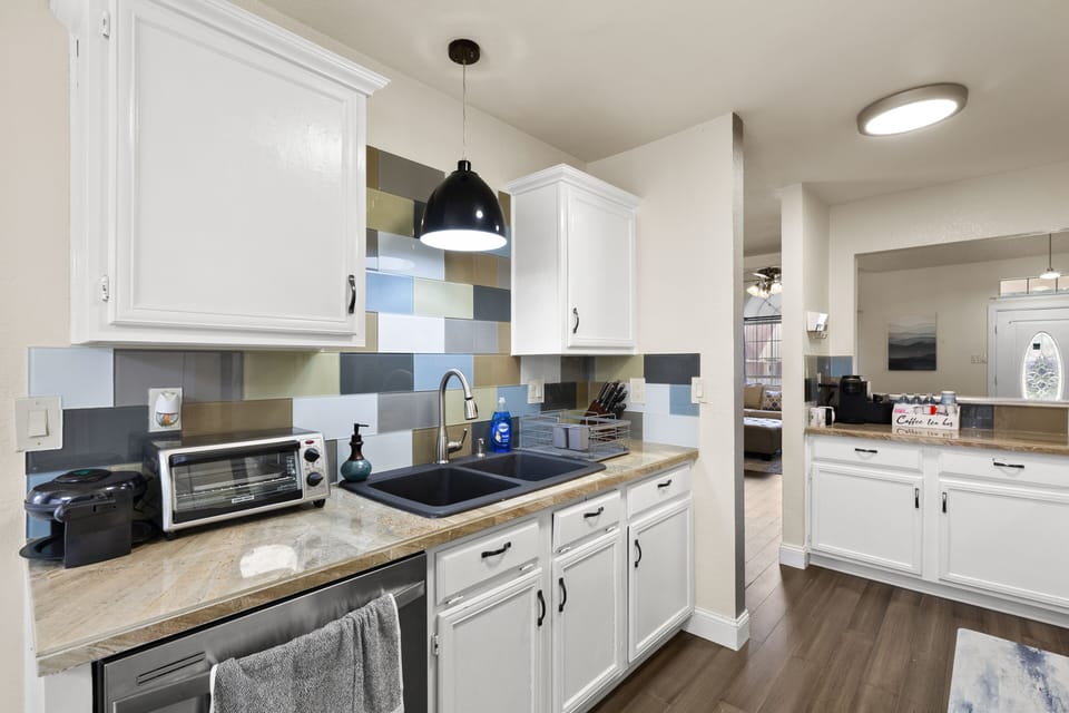 Kitchen sink 