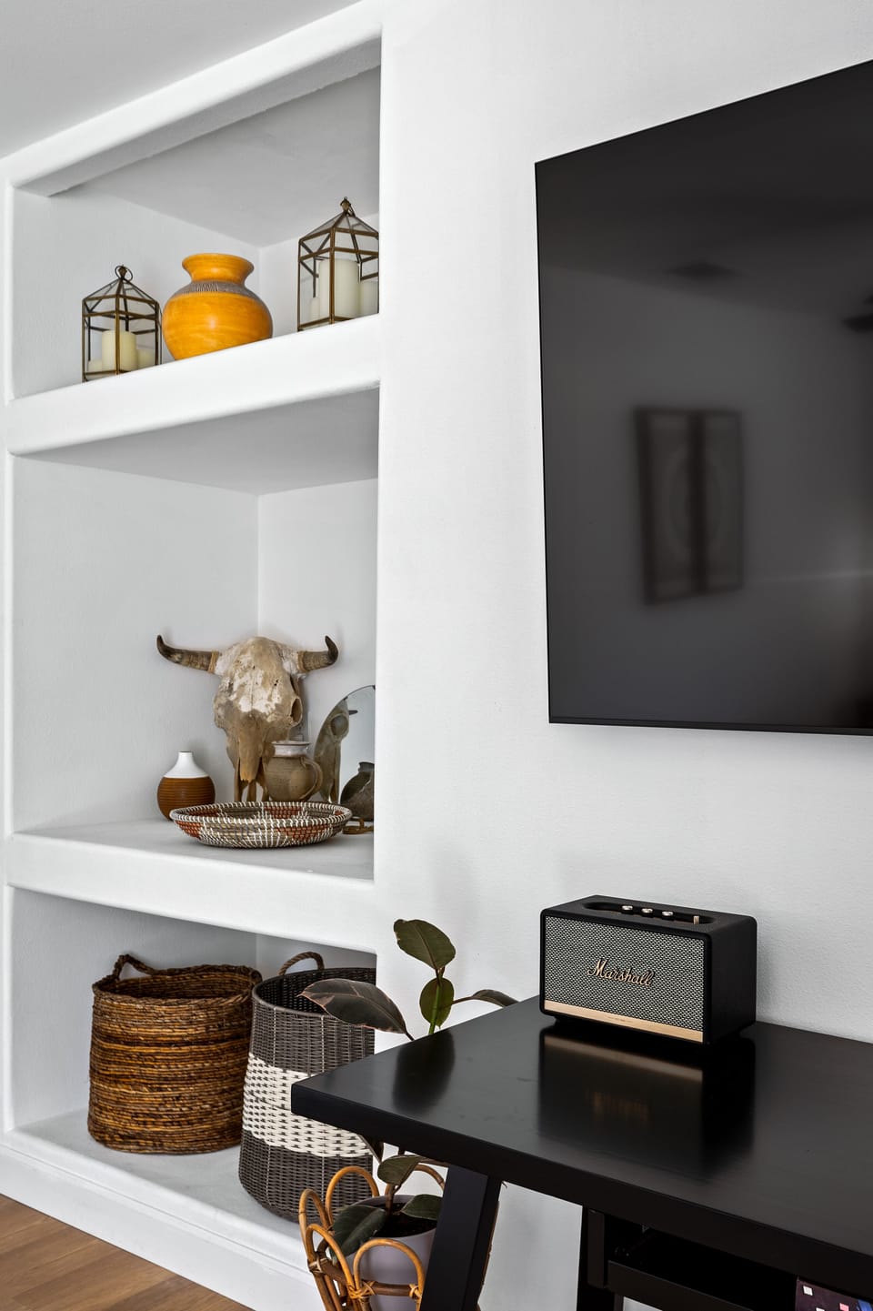 Master bedroom- Desk with bluetooth Marshall speaker, 70' Smart TV